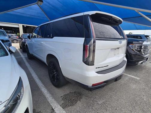2023 Cadillac Escalade ESV Sport Platinum
