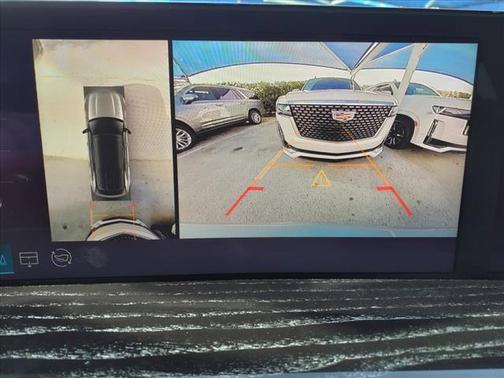 2025 Cadillac Escalade IQ Luxury