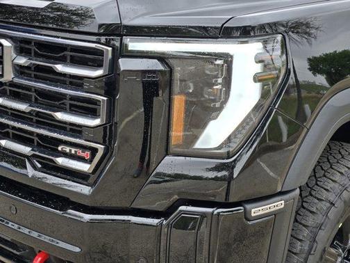 2025 GMC Sierra 2500 AT4
