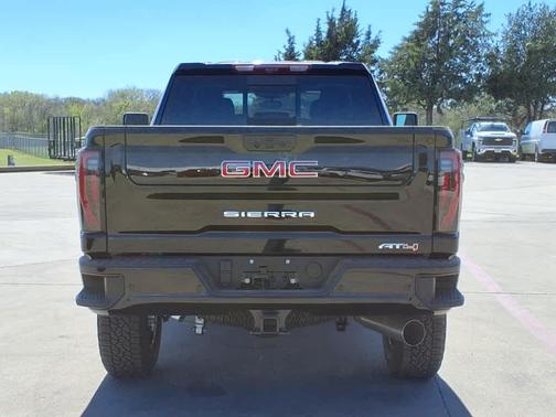 2025 GMC Sierra 2500 AT4