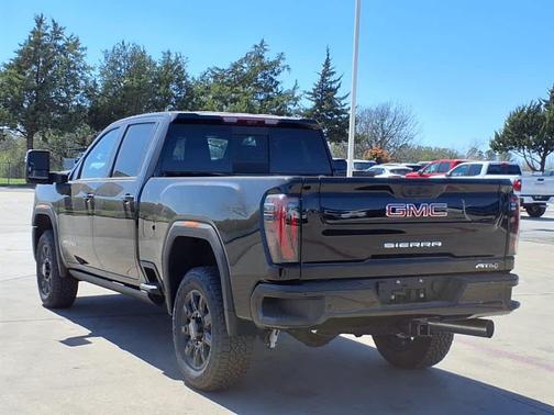 2025 GMC Sierra 2500 AT4