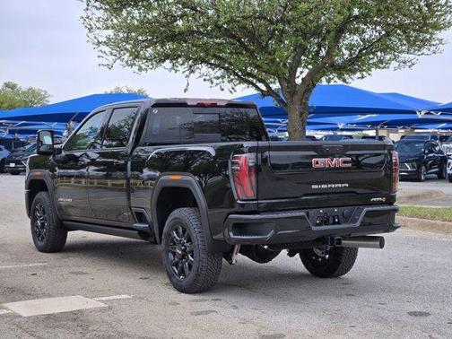 2025 GMC Sierra 2500 AT4