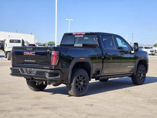2025 GMC Sierra 2500 AT4