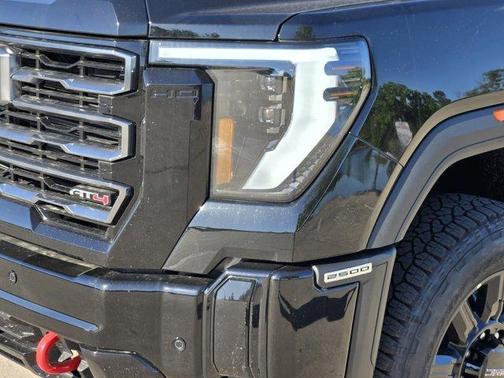 2025 GMC Sierra 2500 AT4