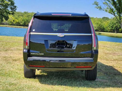 2017 Cadillac Escalade Premium Luxury