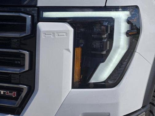 2025 GMC Sierra 2500 AT4