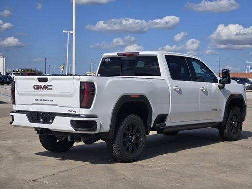 2025 GMC Sierra 2500 AT4