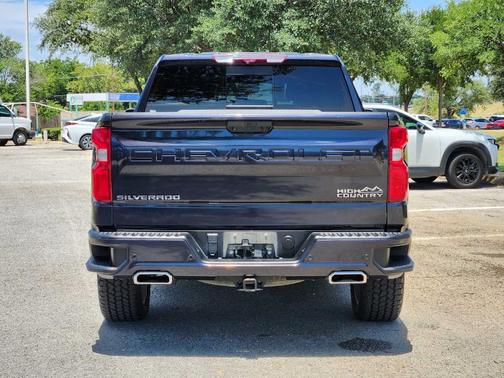 2022 Chevrolet Silverado 1500 High Country