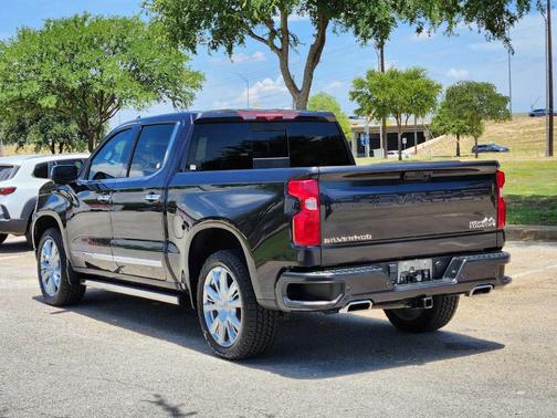 2022 Chevrolet Silverado 1500 High Country