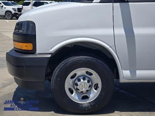2025 Chevrolet Express 2500 Work Van