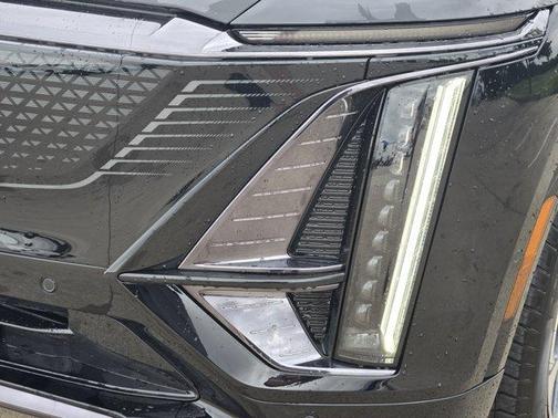 2025 Cadillac LYRIQ Sport