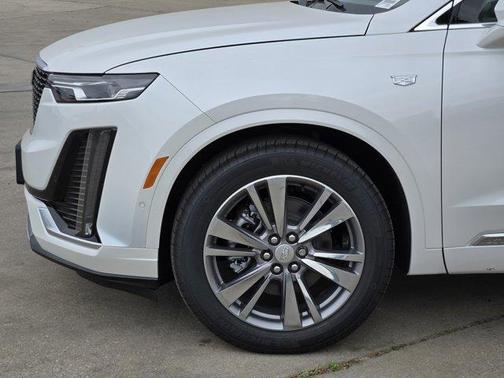 2025 Cadillac XT6 Premium Luxury FWD