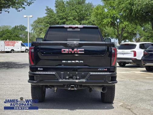 2024 GMC Sierra 2500 AT4