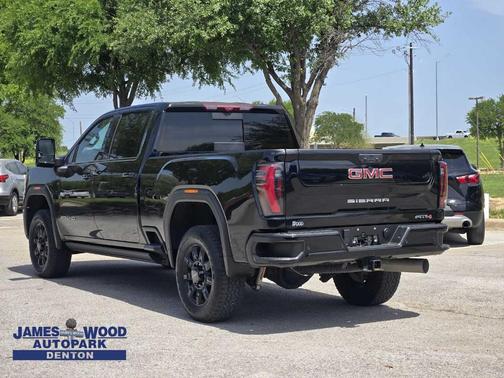 2024 GMC Sierra 2500 AT4