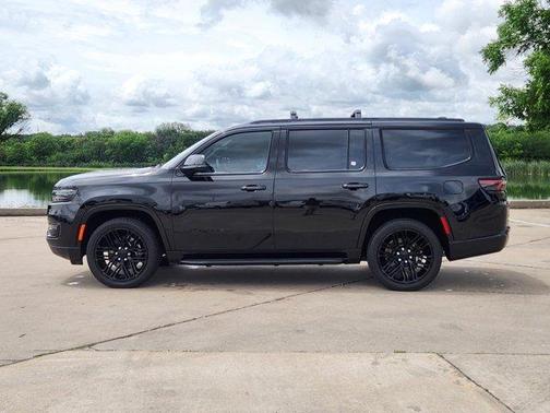 2022 Jeep Wagoneer Series II