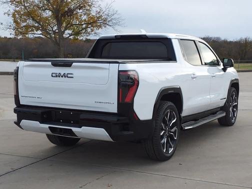2025 GMC Sierra EV Denali