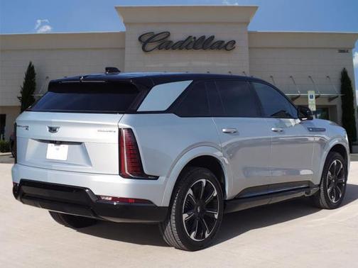 2025 Cadillac Escalade IQ 1