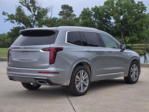 2025 Cadillac XT6 Premium Luxury FWD