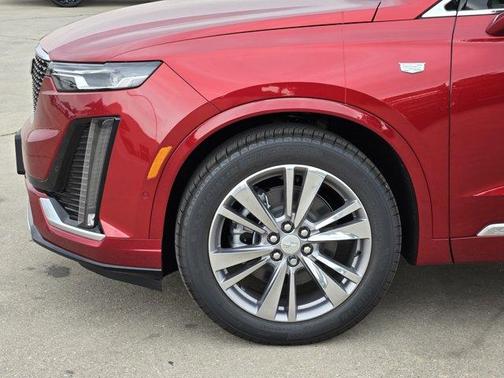 2025 Cadillac XT6 Premium Luxury FWD