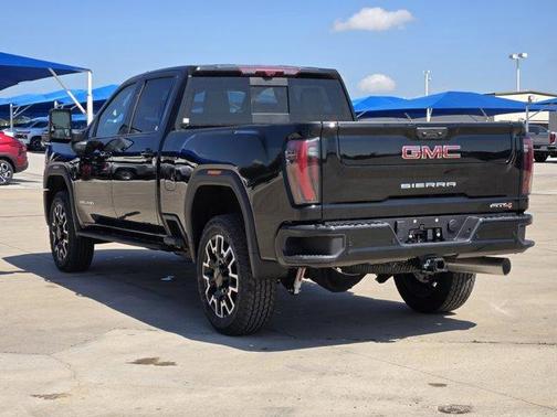 2025 GMC Sierra 2500 AT4