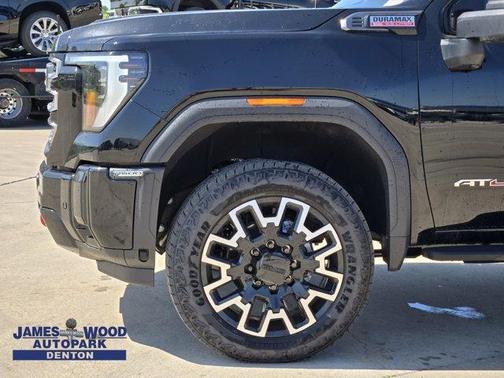 2025 GMC Sierra 2500 AT4