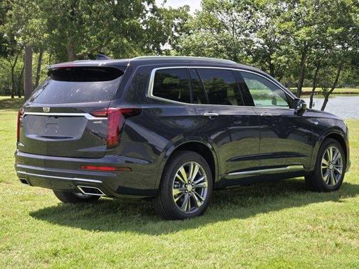 2025 Cadillac XT6 Premium Luxury FWD