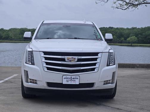 2020 Cadillac Escalade Luxury