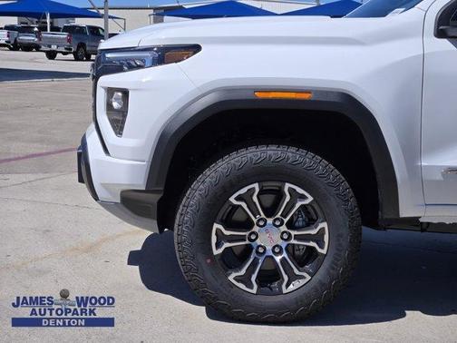 2025 GMC Canyon AT4