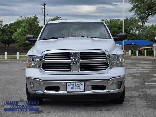 2016 RAM 1500 SLT