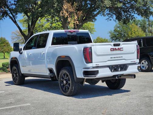 2024 GMC Sierra 2500 AT4