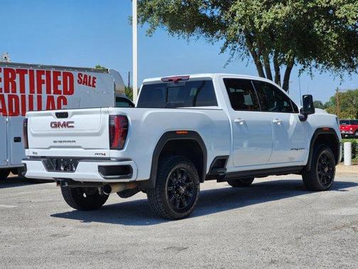 2024 GMC Sierra 2500 AT4