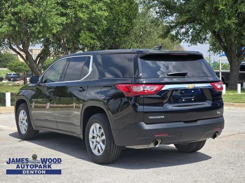 2021 Chevrolet Traverse LS