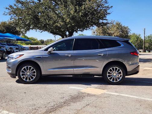 2020 Buick Enclave Essence