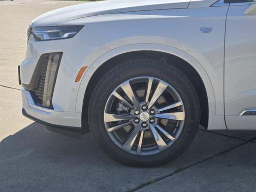 2025 Cadillac XT6 Premium Luxury FWD