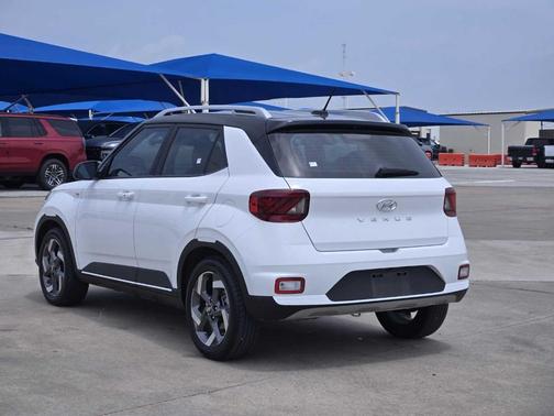 2024 Hyundai VENUE Limited