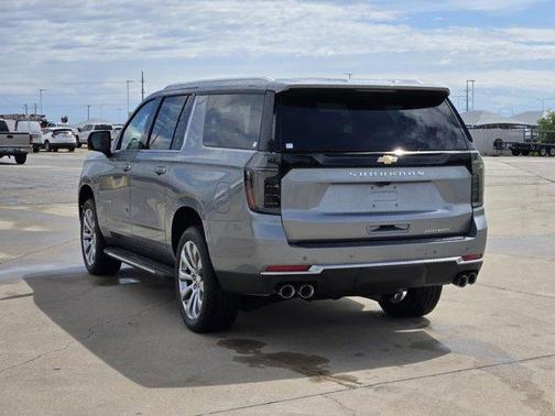2025 Chevrolet Suburban Premier