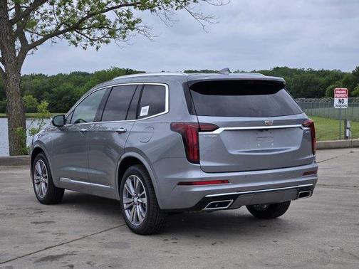 2025 Cadillac XT6 Premium Luxury FWD