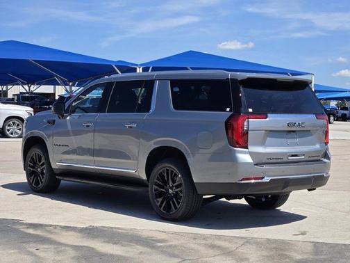 2025 GMC Yukon XL Elevation