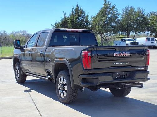 2025 GMC Sierra 2500 Denali