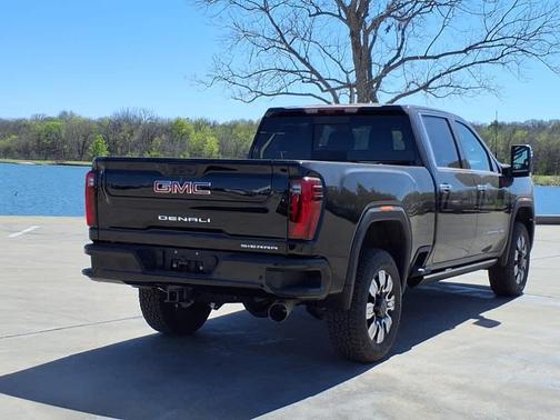 2025 GMC Sierra 2500 Denali