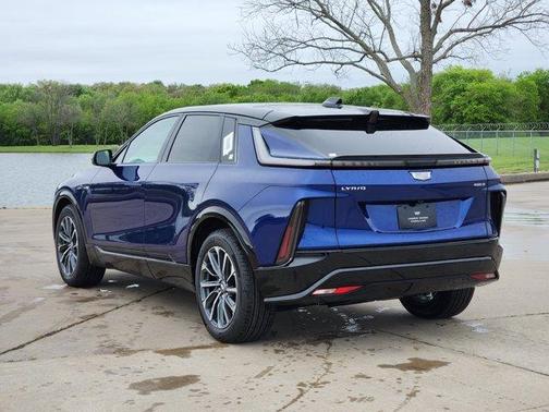 2025 Cadillac LYRIQ Sport