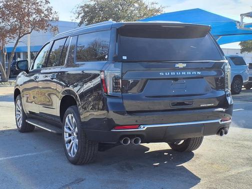 2025 Chevrolet Suburban Premier