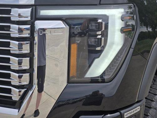 2025 GMC Sierra 2500 Denali