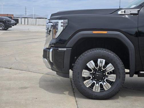 2025 GMC Sierra 2500 Denali