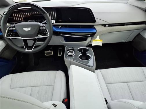2025 Cadillac OPTIQ Luxury