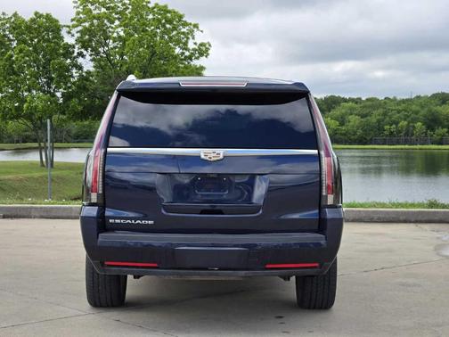 2020 Cadillac Escalade ESV Premium Luxury