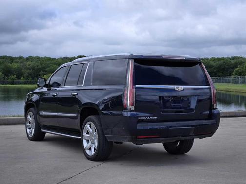 2020 Cadillac Escalade ESV Premium Luxury