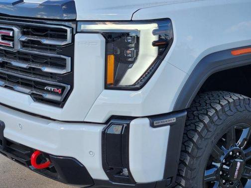 2026 GMC Sierra 2500 AT4