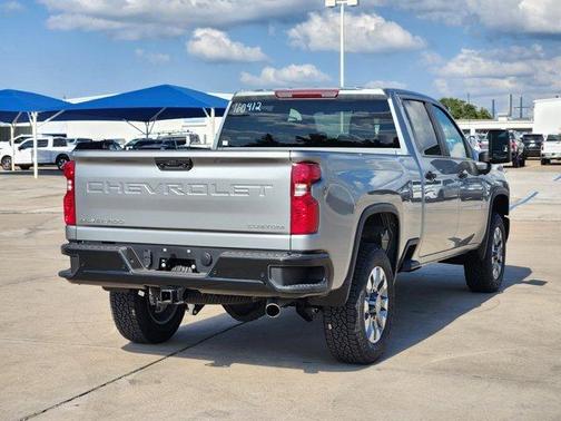 2026 Chevrolet Silverado 2500 Custom