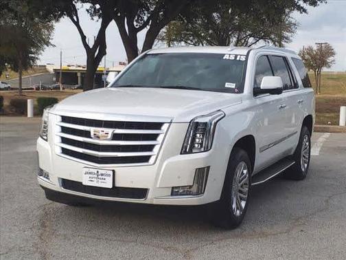 2017 Cadillac Escalade Standard